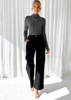 Women Gingham & Heels Jeans><noscript><img width=