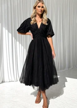 Women Gingham & Heels Midi><noscript><img width=