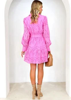 Women Gingham & Heels Short><noscript><img width=