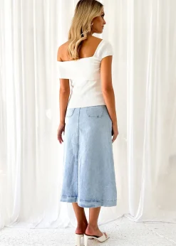Women Gingham & Heels Basic Tops><noscript><img width=
