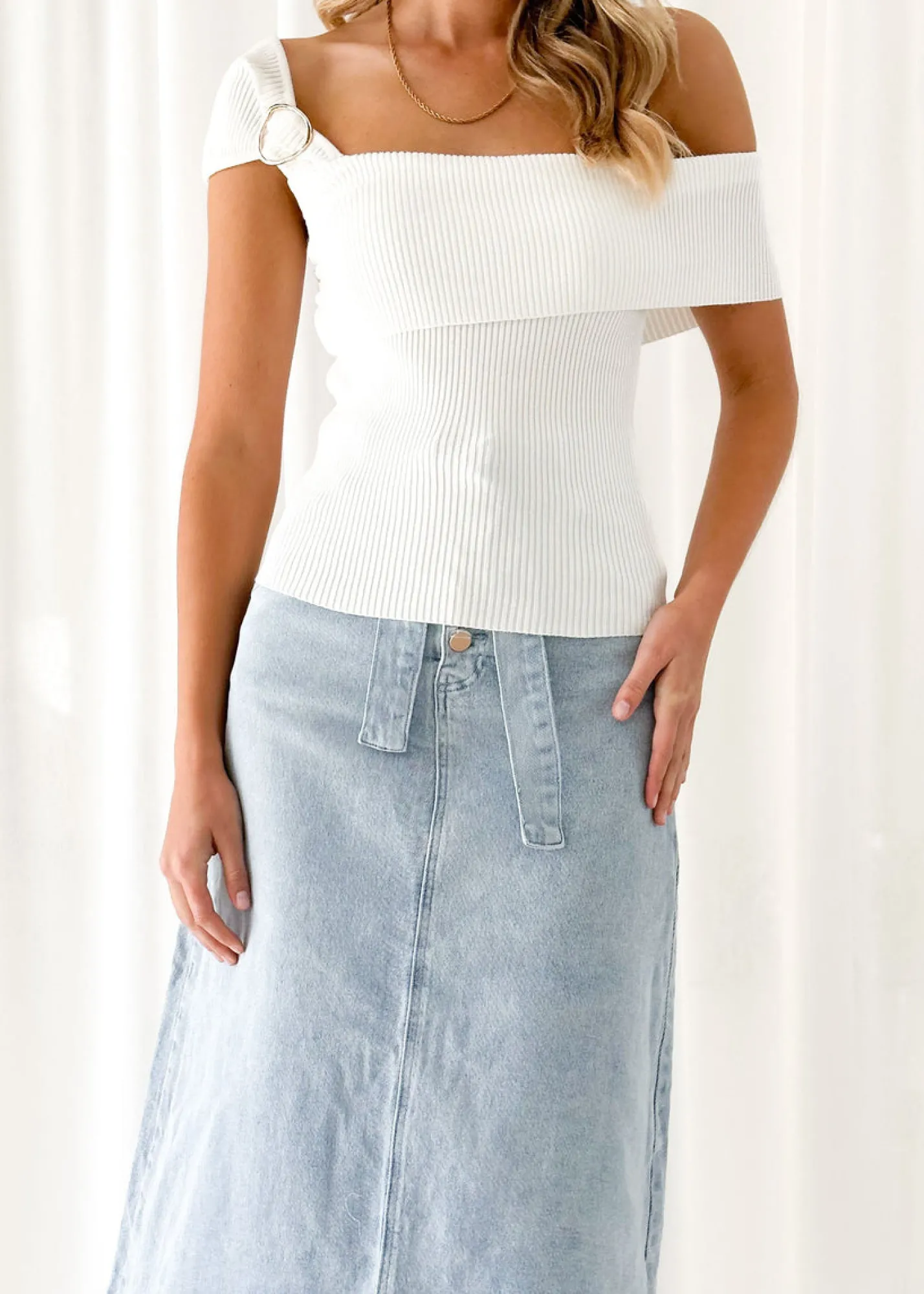 Women Gingham & Heels Basic Tops>Alizae Knit Top