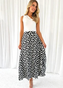 Women Gingham & Heels Skirts><noscript><img width=