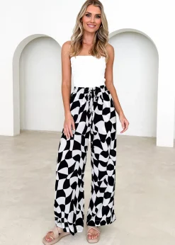 Women Gingham & Heels Pants><noscript><img width=