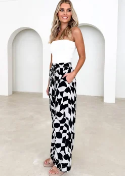 Women Gingham & Heels Pants><noscript><img width=
