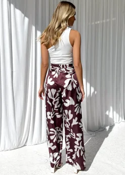 Women Gingham & Heels Pants><noscript><img width=