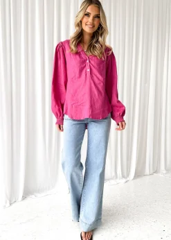 Women Gingham & Heels Shirts><noscript><img width=