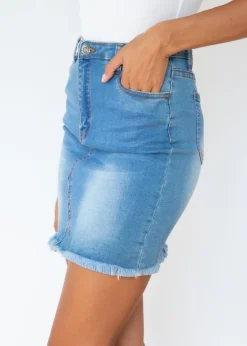 Women Gingham & Heels Skirts><noscript><img width=