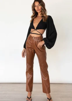 Women Gingham & Heels Crops><noscript><img width=