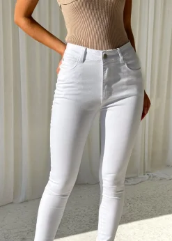 Women Gingham & Heels Jeans><noscript><img width=