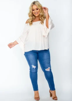 Women Gingham & Heels Jeans><noscript><img width=