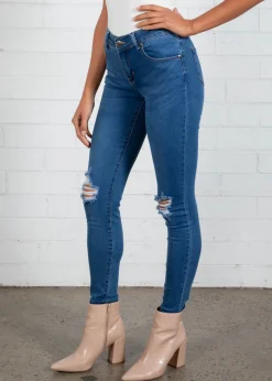Women Gingham & Heels Jeans><noscript><img width=