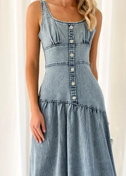 Women Gingham & Heels Midi><noscript><img width=