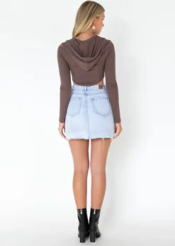Women Gingham & Heels Crops><noscript><img width=