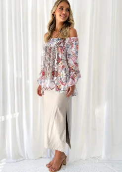 Women Gingham & Heels Blouses><noscript><img width=