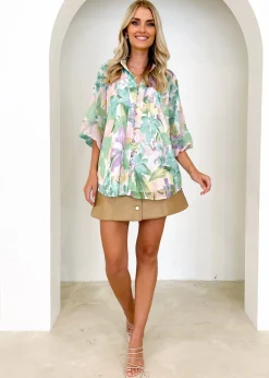 Women Gingham & Heels Blouses><noscript><img width=