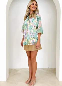 Women Gingham & Heels Blouses><noscript><img width=