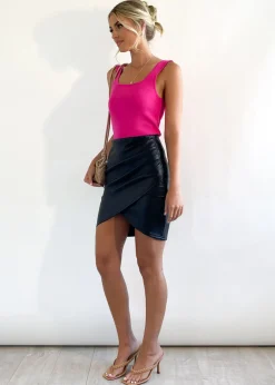 Women Gingham & Heels Skirts><noscript><img width=