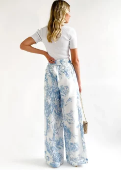 Women Gingham & Heels Pants><noscript><img width=
