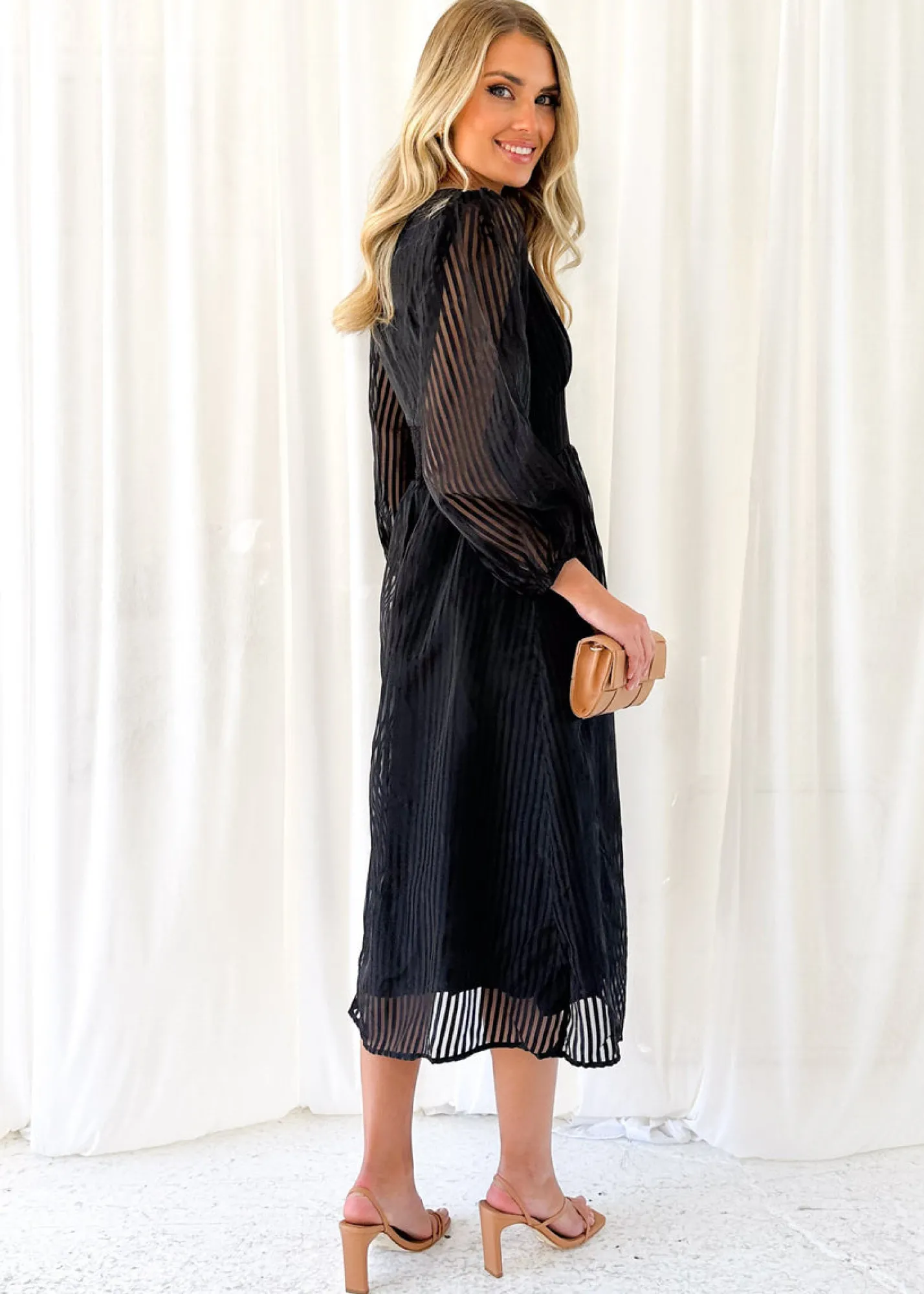 Women Gingham & Heels Midi>Chessie Midi Dress