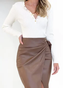 Women Gingham & Heels Skirts><noscript><img width=