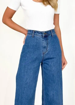 Women Gingham & Heels Jeans><noscript><img width=
