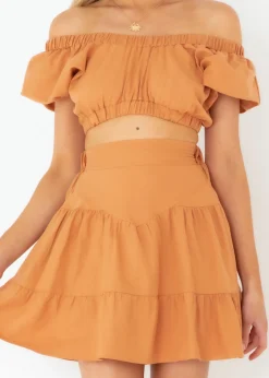 Women Gingham & Heels Crops><noscript><img width=