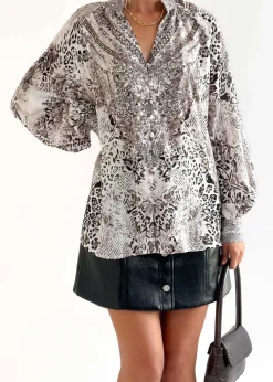 Women Gingham & Heels Blouses><noscript><img width=