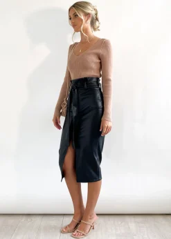 Women Gingham & Heels Skirts><noscript><img width=