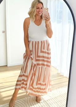 Women Gingham & Heels Skirts><noscript><img width=