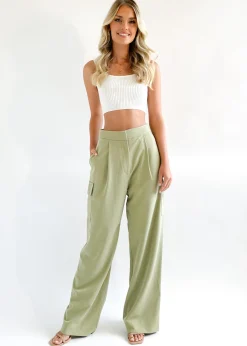 Women Gingham & Heels Pants><noscript><img width=