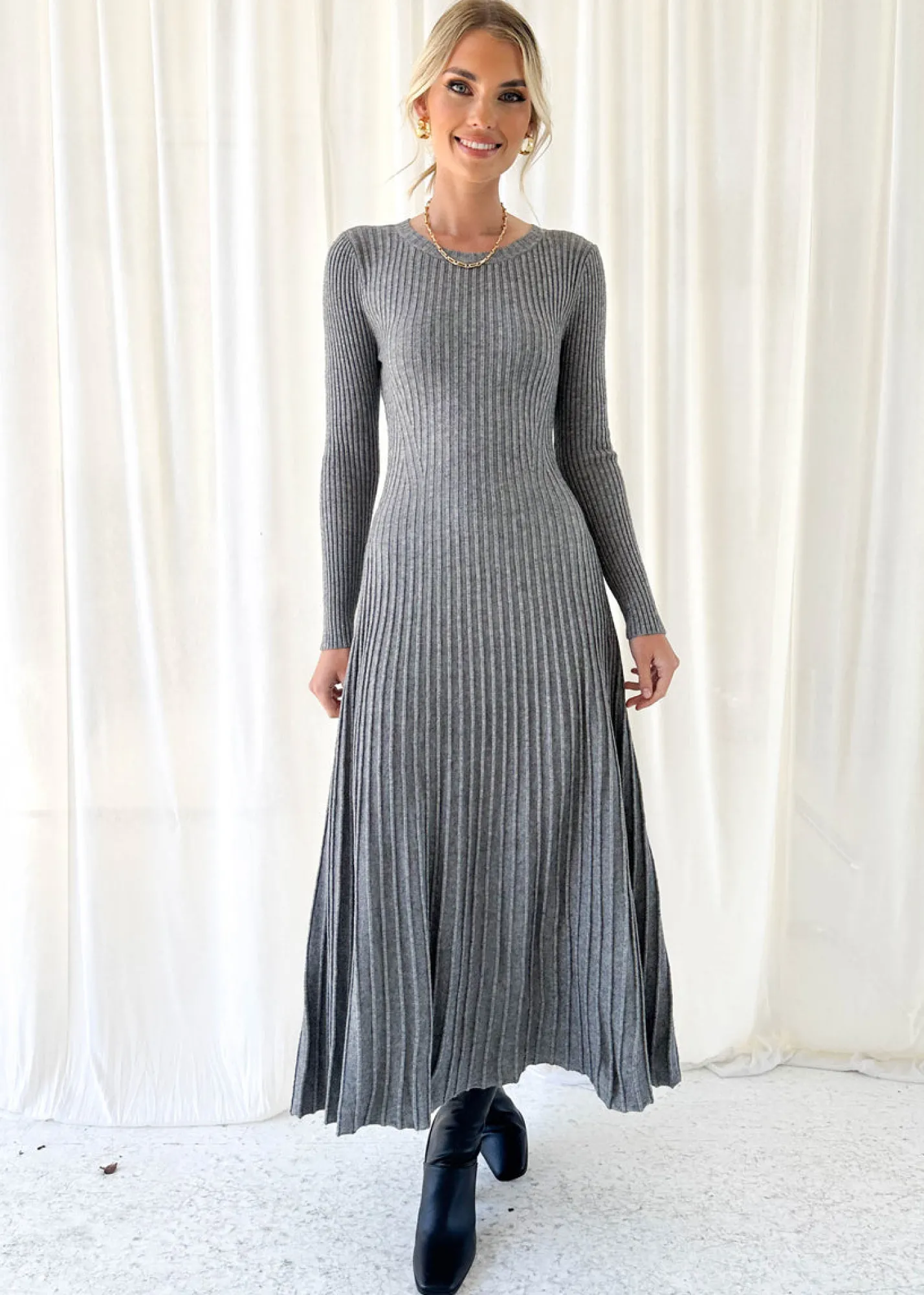 Women Gingham & Heels Knit Dresses>Everly Knit Midi Dress