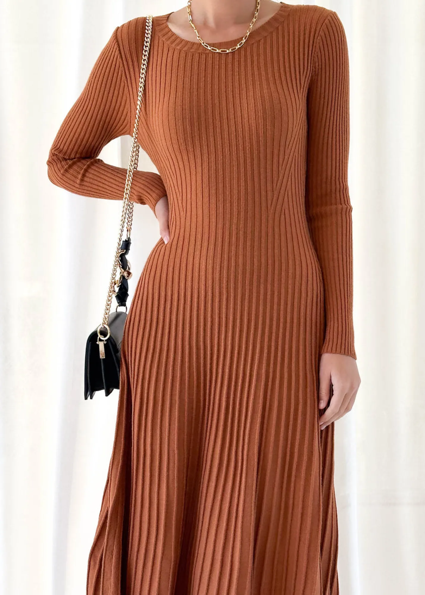 Women Gingham & Heels Knit Dresses>Everly Knit Midi Dress