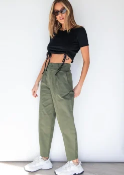 Women Gingham & Heels Crops><noscript><img width=