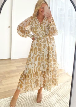Women Gingham & Heels Midi><noscript><img width=