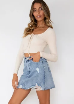 Women Gingham & Heels Crops><noscript><img width=