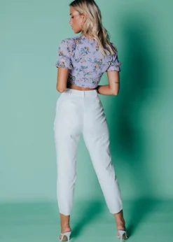 Women Gingham & Heels Crops><noscript><img width=