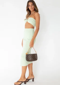 Women Gingham & Heels Crops><noscript><img width=