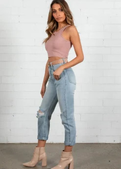 Women Gingham & Heels Crops><noscript><img width=