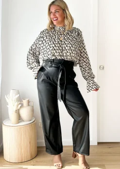 Women Gingham & Heels Pants><noscript><img width=