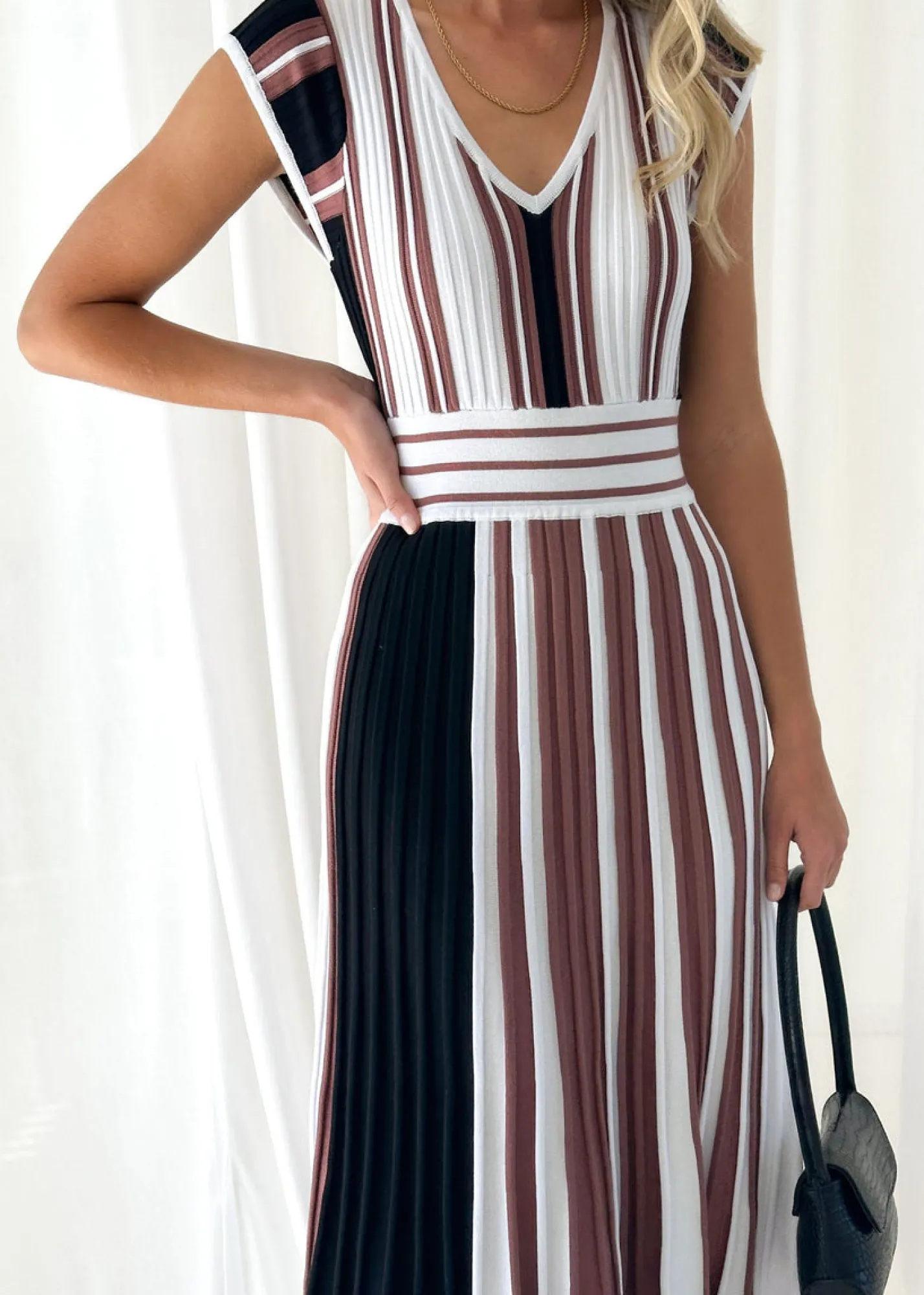 Women Gingham & Heels Midi>Janeve Knit Midi Dress