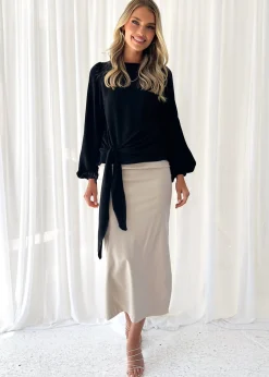 Women Gingham & Heels Blouses><noscript><img width=