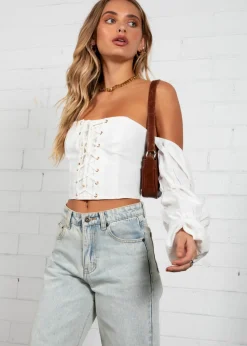 Women Gingham & Heels Crops><noscript><img width=