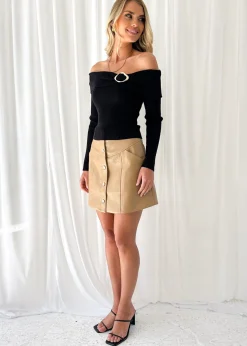 Women Gingham & Heels Basic Tops><noscript><img width=