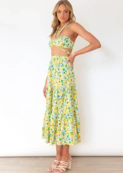 Women Gingham & Heels Crops><noscript><img width=