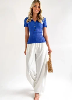 Women Gingham & Heels Basic Tops><noscript><img width=
