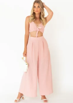 Women Gingham & Heels Crops><noscript><img width=