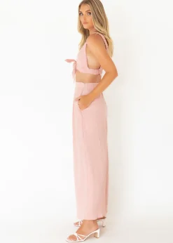 Women Gingham & Heels Crops><noscript><img width=