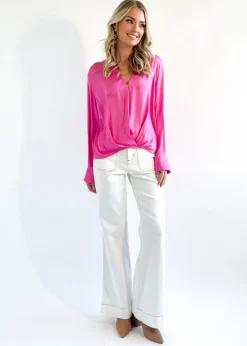 Women Gingham & Heels Blouses><noscript><img width=