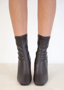 Women Gingham & Heels Shoes><noscript><img width=