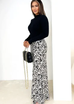 Women Gingham & Heels Knit Tops><noscript><img width=